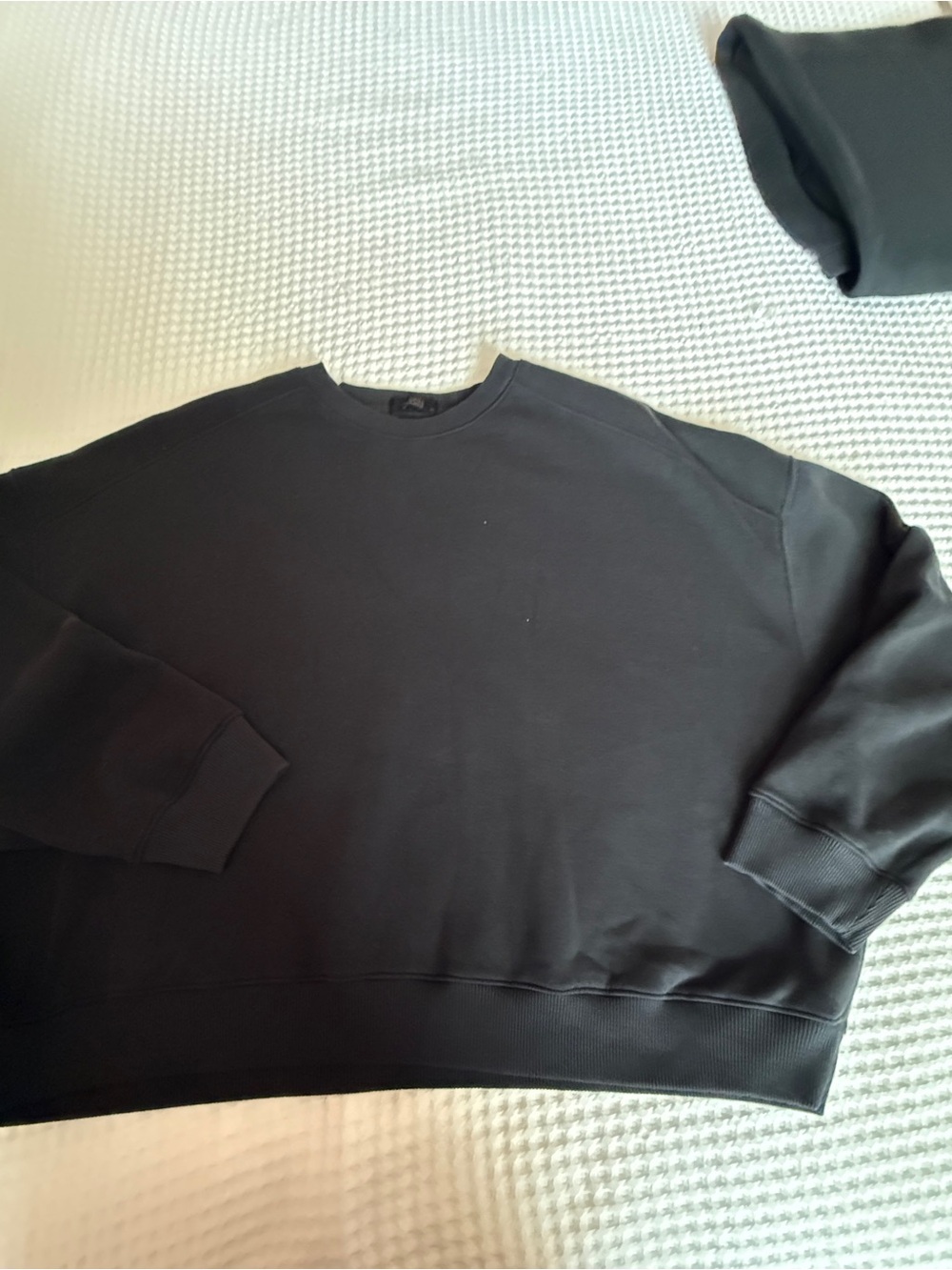 nuuds Black Crewneck Sweatshirt and Sweat Pants